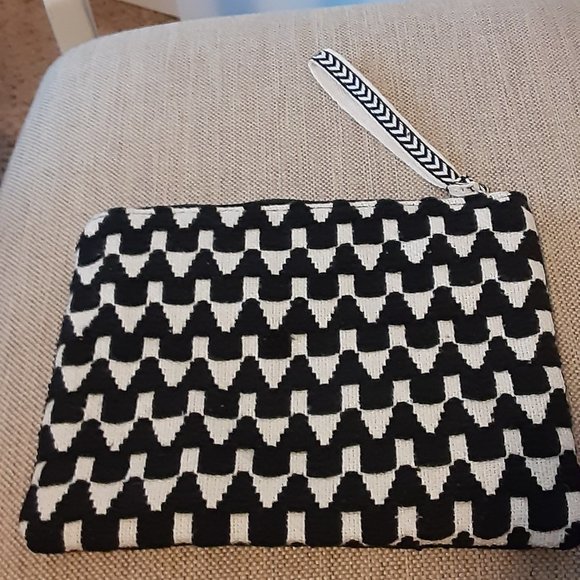 NWT America & Beyond Embellished Tote Bag Pouch Beaded  America & Beyond Embellished Tote w/2 Pouches